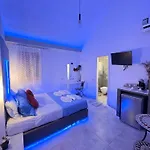 Nalu Hotel Fira (Santorini)