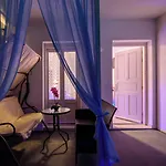 Nalu Hotel Firá
