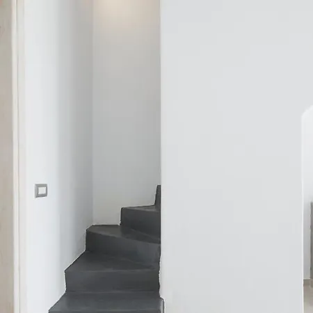 Hotel Nalu Fira (Santorini)