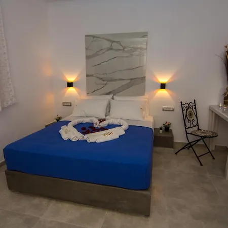Nalu Fira (Santorini)