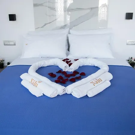 Hotel Nalu Fira (Santorini)