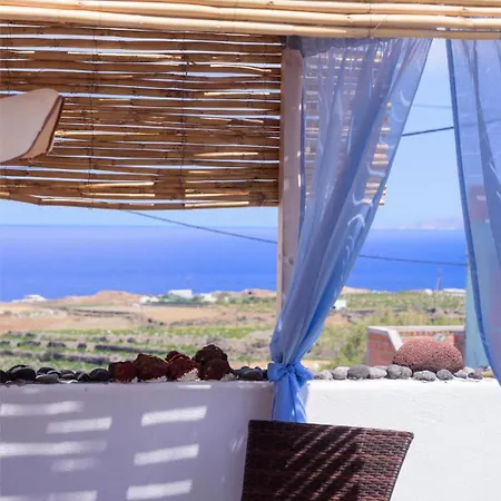 Hotel Nalu Fira (Santorini)