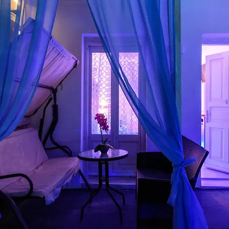 Nalu Fira (Santorini)