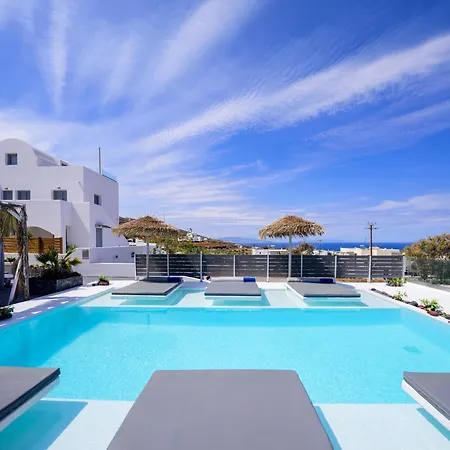 Nalu * Fira (Santorini)