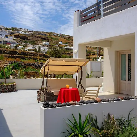 Nalu * Fira (Santorini)