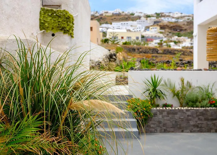 Nalu Hotel Fira (Santorini)