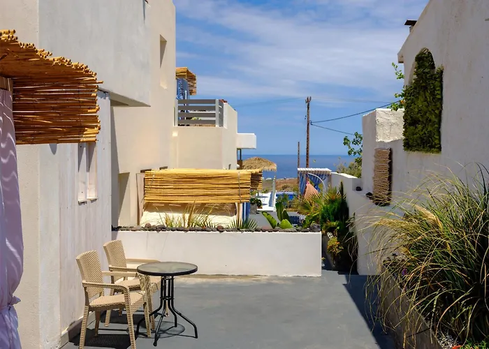 Hotel Nalu Fira (Santorini)