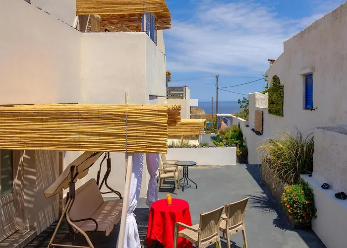 Nalu Hotel Fira (Santorini)