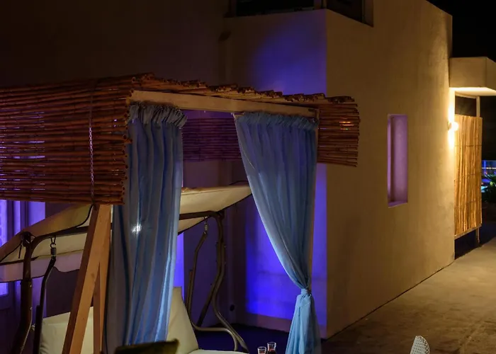 Nalu 3* Fira (Santorini)