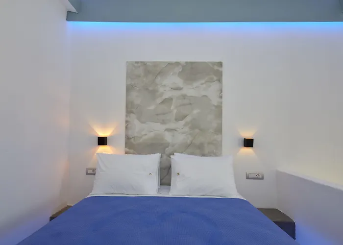 Nalu Fira (Santorini)